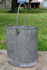 Ancien seau ovale d'occasion  Les Herbiers
