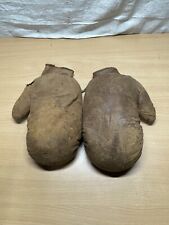 Ancienne paire gants d'occasion  Nîmes