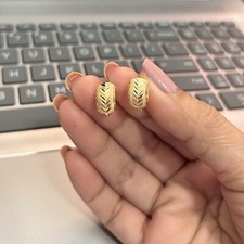 Brincos tipo clipe de ouro 18k com trava, peso total de 1,26 gramas, usado comprar usado  Enviando para Brazil