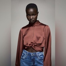 Usado, Blusa Zara feminina efeito cetim com nós manga folhada. XS. Novo sem etiquetas. comprar usado  Enviando para Brazil