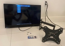 Vizio d28h 720 for sale  North Miami Beach