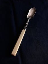Pelle dessert argent d'occasion  Châteauneuf-la-Forêt