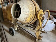 Betoniera elettrica 220 usato  Villar Focchiardo