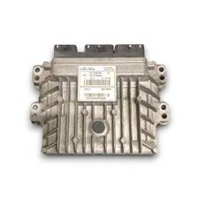 Centralina ecu motore usato  Sicignano Degli Alburni