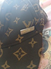 Cappellino louis vuitton usato  Italia