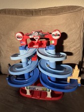 Fisher Price Disney Cars 2 Talking Spiral Speedway World Grand Prix , usado comprar usado  Enviando para Brazil