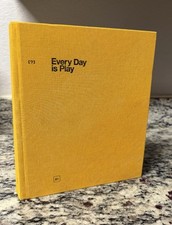 EVERY DAY IS PLAY: A CELEBRATION OF THE VIDEO GAME By Matthew Kenyon & Matthew comprar usado  Enviando para Brazil