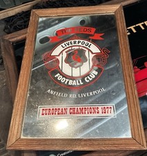 Espelho LIVERPOOL FC 1977 European Champions com moldura de madeira (década de 1970) 14”x11” comprar usado  Enviando para Brazil