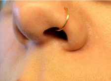 Piercing nez rond d'occasion  Puylaurens