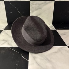 Joli chapeau fedora d'occasion  Rixheim