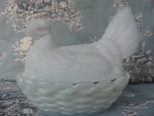 White opaline hen d'occasion  Expédié en Belgium