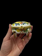 Small porcelain pill d'occasion  Expédié en Belgium