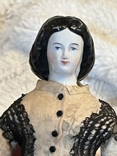 Boneca porcelana antiga da era da Guerra Civil de 10 pol. com faixa de cabeça e estilo Snood Mary Todd Lincoln comprar usado  Enviando para Brazil