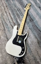 Usado, Rock Band Fender Precision réplica de baixo guitarra com fio + alça ~ Xbox ~ RARO comprar usado Usado, Rock Band Fender Precision réplica de baixo guitarra com fio + alça ~ Xbox ~ RARO comprar usado  Enviando para Brazil