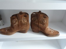 Ladies cowboy boots for sale  KINGS LANGLEY