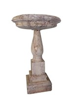Antica acquasantiera marmo usato  Cerea