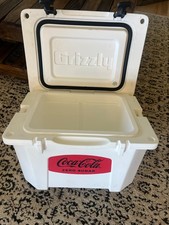 Grizzly quart cooler for sale  Christmas Valley