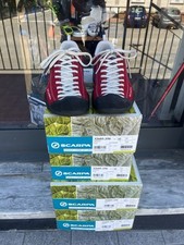 Scarpa mojito suede usato  Zignago