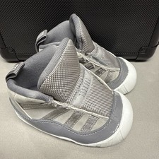 Bota berço Nike infantil Jordan 11 cinza legal tamanho 4C usada sem caixa comprar usado  Enviando para Brazil