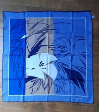 Carré foulard scarf d'occasion  Le Plessis-Trévise