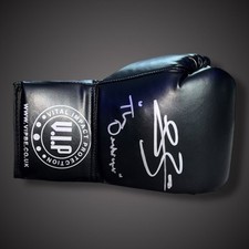 Luva de boxe VIP assinada à mão Conor Benn com certificado de autenticidade £125 comprar usado  Enviando para Brazil