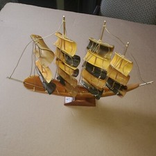 NAVIO À VELA DE TRÊS MASTROS - Arte folclórica vintage original chifre/osso - 10 3/4" x 10 3/4 comprar usado  Enviando para Brazil