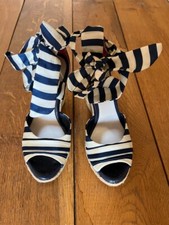 Ravissantes sandales ugg d'occasion  Saint-Denis-d'Anjou