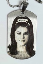 Médaille pendentif gravé d'occasion  Lezay