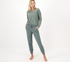 Barefoot dreams cozychic for sale  Ephrata