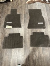 Conjunto de 4 tapetes Lexus LS460 comprar usado Conjunto de 4 tapetes Lexus LS460 comprar usado  Enviando para Brazil