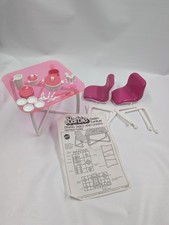 Coleção de móveis dos sonhos da Barbie mesa e cadeiras para sala de jantar 34 acessórios comprar usado  Enviando para Brazil