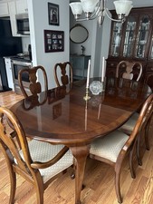 Queen dining table for sale  Olmsted Falls