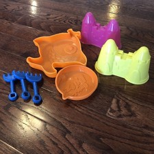 Lot sand toys for sale  Hanover