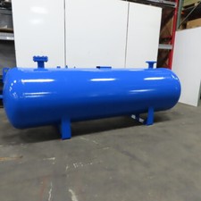 800 gallon 104 for sale  Middlebury