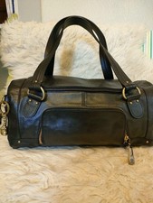 Bolsa de ombro de couro Kipling preta compacta leve usada comprar usado Bolsa de ombro de couro Kipling preta compacta leve usada comprar usado  Enviando para Brazil