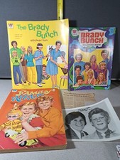 Livros de colorir e adesivos vintage Brady Bunch & Family Affair Whitman #4170BMT comprar usado  Enviando para Brazil