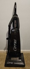 Aspirador de pó vertical ensacado grau profissional CIRRUS CR69A com acessórios preto comprar usado  Enviando para Brazil