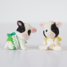 Figuras gemelas bebé vaca Sylvanian. Buttercup Friesian Twins Family Calico Critters segunda mano  Embacar hacia Mexico