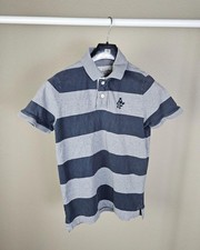Camisa polo masculina Abercrombie & Fitch tamanho M ajuste muscular listrada manga curta logotipo comprar usado  Enviando para Brazil