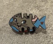 Pin Disney Hong Kong HKDL escondido Mickey peixe osso aristocats gato Berlioz comprar usado  Enviando para Brazil