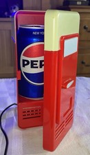 Mini geladeira vermelha alimentada por USB mantém latas de refrigerante de cerveja fria 7,5", usado comprar usado  Enviando para Brazil