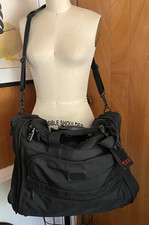 Tumi 222d3 boston for sale  Glendale