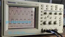 Osciloscópio digital Tektronix TDS220 100 MHz 2 canais/pr comprar usado  Enviando para Brazil
