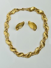 22 carat gold jewellery for sale 22 carat gold jewellery for sale LONDON