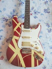 Chitarra elettrica vester usato  Velletri