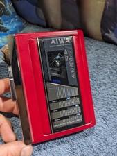 Reprodutor de cassete estéreo AIWA (VERMELHO) HS-G35MkII - FUNCIONA - LEIA comprar usado Reprodutor de cassete estéreo AIWA (VERMELHO) HS-G35MkII - FUNCIONA - LEIA comprar usado  Enviando para Brazil