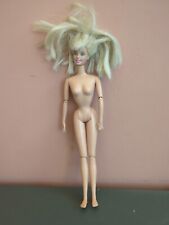 Barbie articulée indonesia d'occasion  Marseille XI