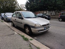 Opel corsa 1.0i usato  Torino