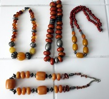 Lot ethnic necklaces d'occasion  Expédié en Belgium