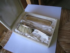 Coffret brosse peigne d'occasion  Saint-Jean-de-Luz